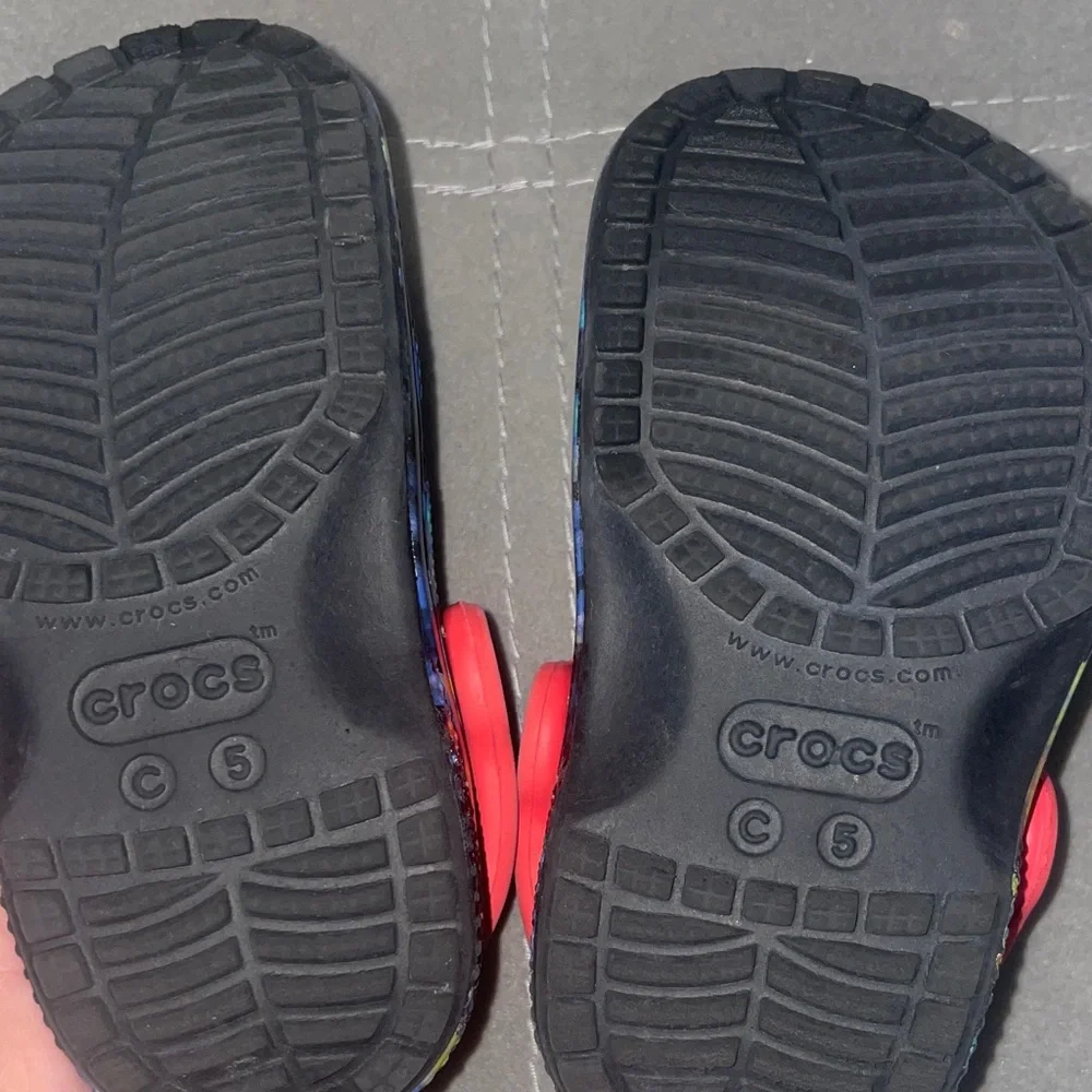CROCS Kids Colorful Water Shoes with Red Strap